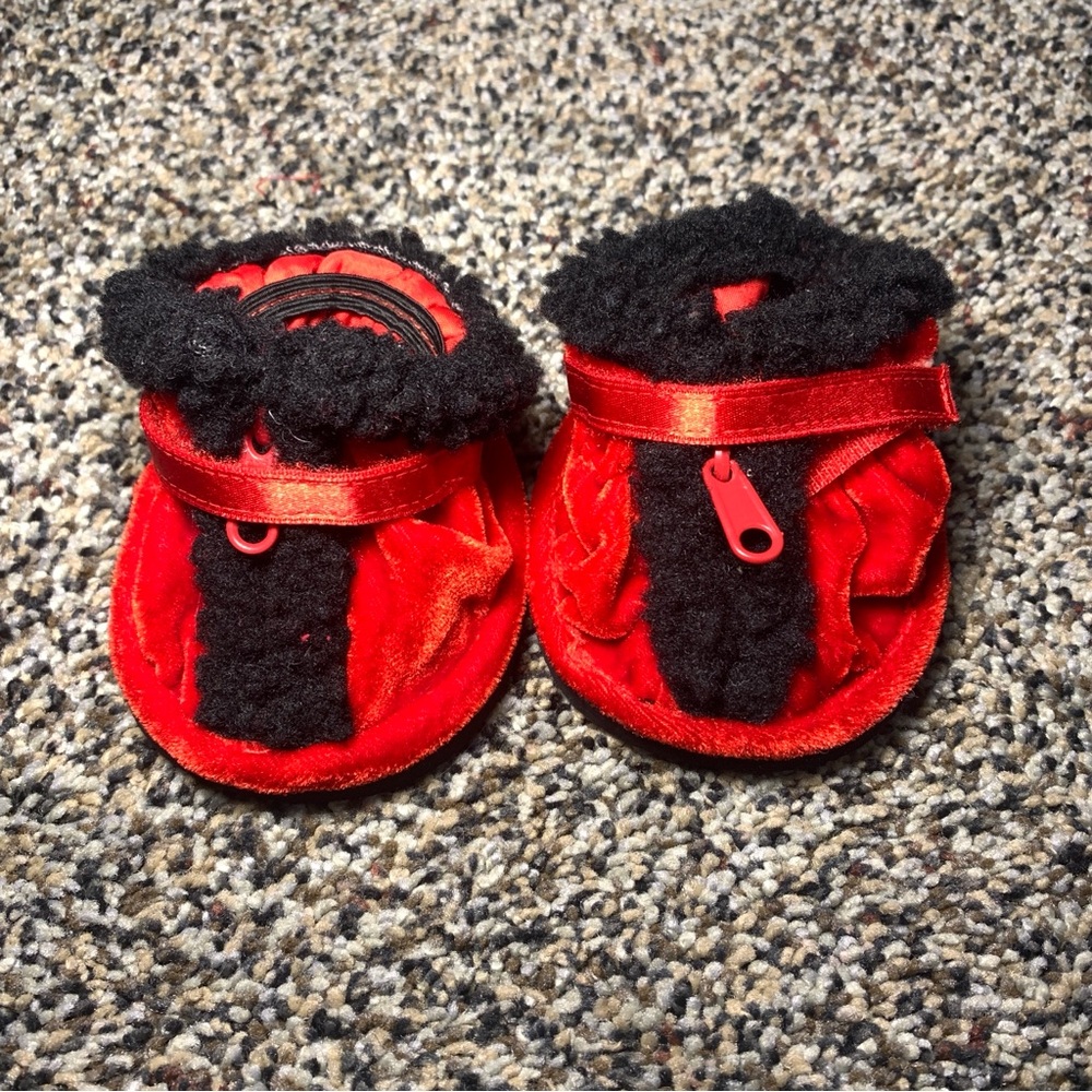 Build-A-Bear Workshop Red and Black Slippers Sherpa Lining With Zippers Closure